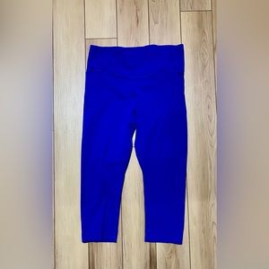 Under Armour Cropped Pocket Leggings Size Large Dark Purple/Blue